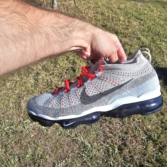 Size 11 - Nike Air VaporMax 2023 Flyknit Light Silver Smoke Grey